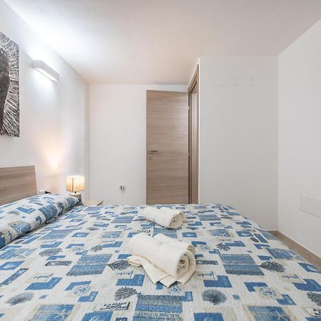 Casa Vacanza Porto Luna וילסימיוס מראה חיצוני תמונה